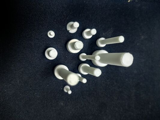 Alüminyum oksit vida