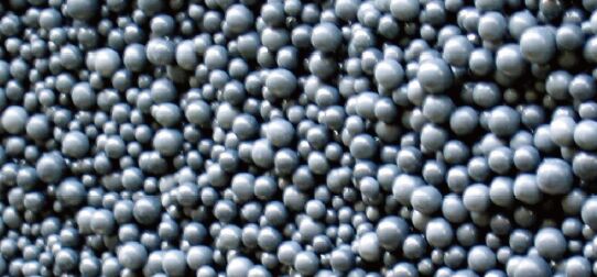 Yüksek Verimli Öğütme için Çok Yönlü Korozyon Direnci, Olağanüstü Aşınma Direnci ve Aşırı Sıcaklık Kararlılığına Sahip SSiC Bilyalı Değirmen