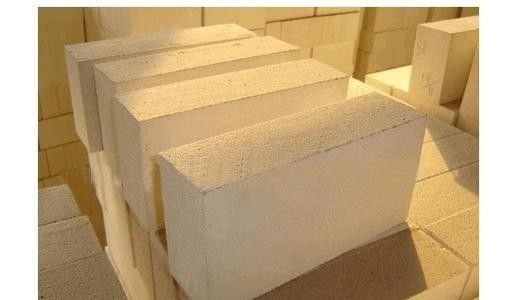HA60 HA80 2.55g/Cm3 Yoğunluk Yüksek Alümina Refrakter Tuğlalar %22 Porozite